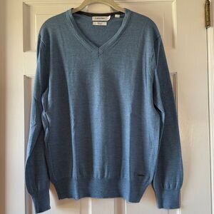 Calvin Klein V-neck Italian wool light blue will sweater men’s medium
